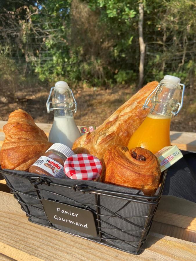Les Lodges Du Quereux Chaillevette Εξωτερικό φωτογραφία